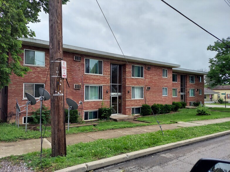 75 Units North Cincinnati Portfolio portefeuille de 3 biens à vendre sur LoopNet.fr - Photo de l’immeuble – Image 1 sur 10