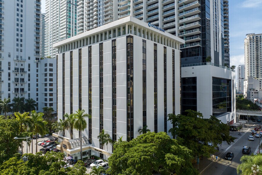 1000 Brickell Ave, Miami, FL à vendre - Photo de l’immeuble – Image 1 sur 4