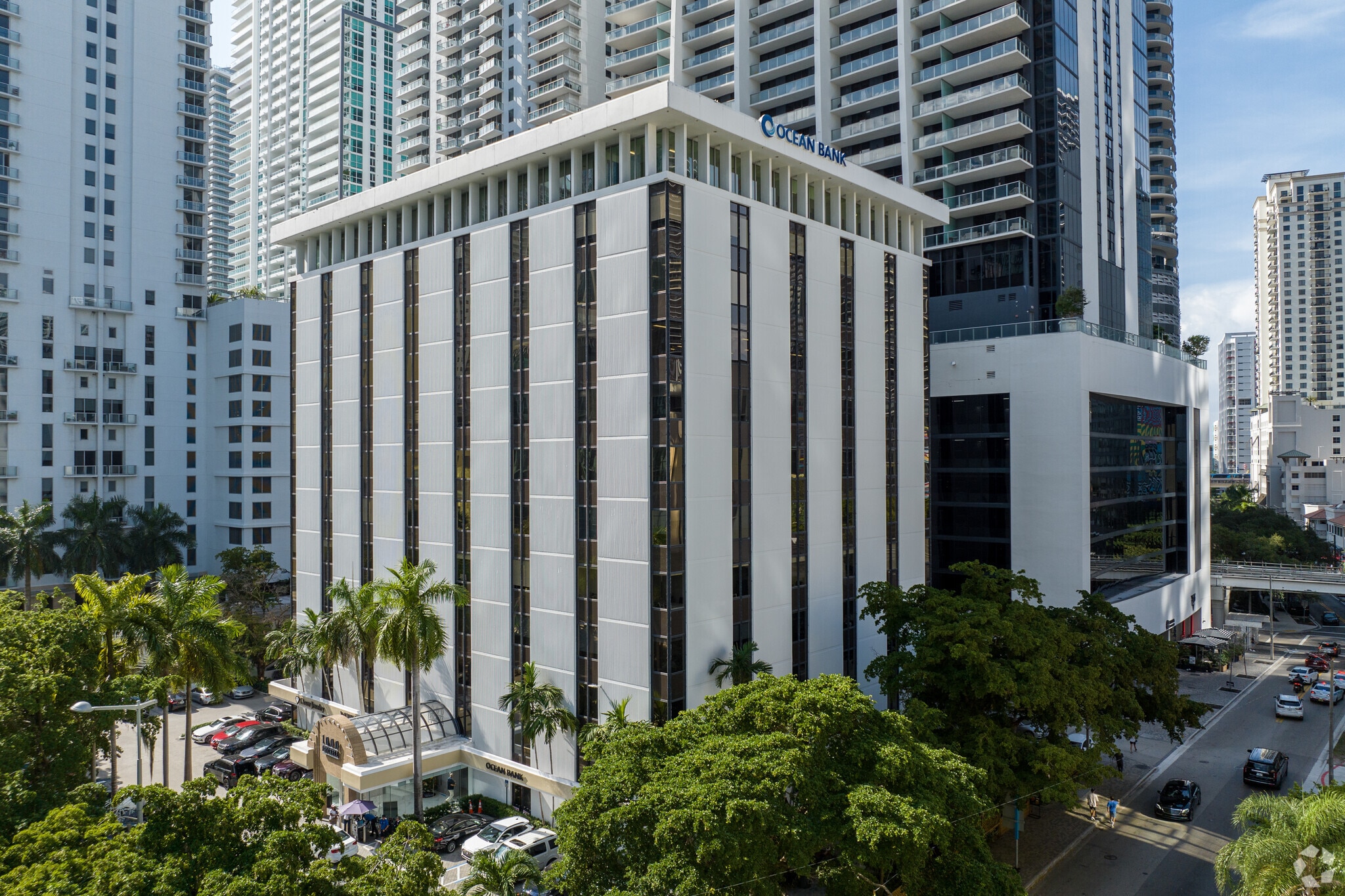 1000 brickell Ave, Miami, FL à louer Photo de l’immeuble– Image 1 sur 49