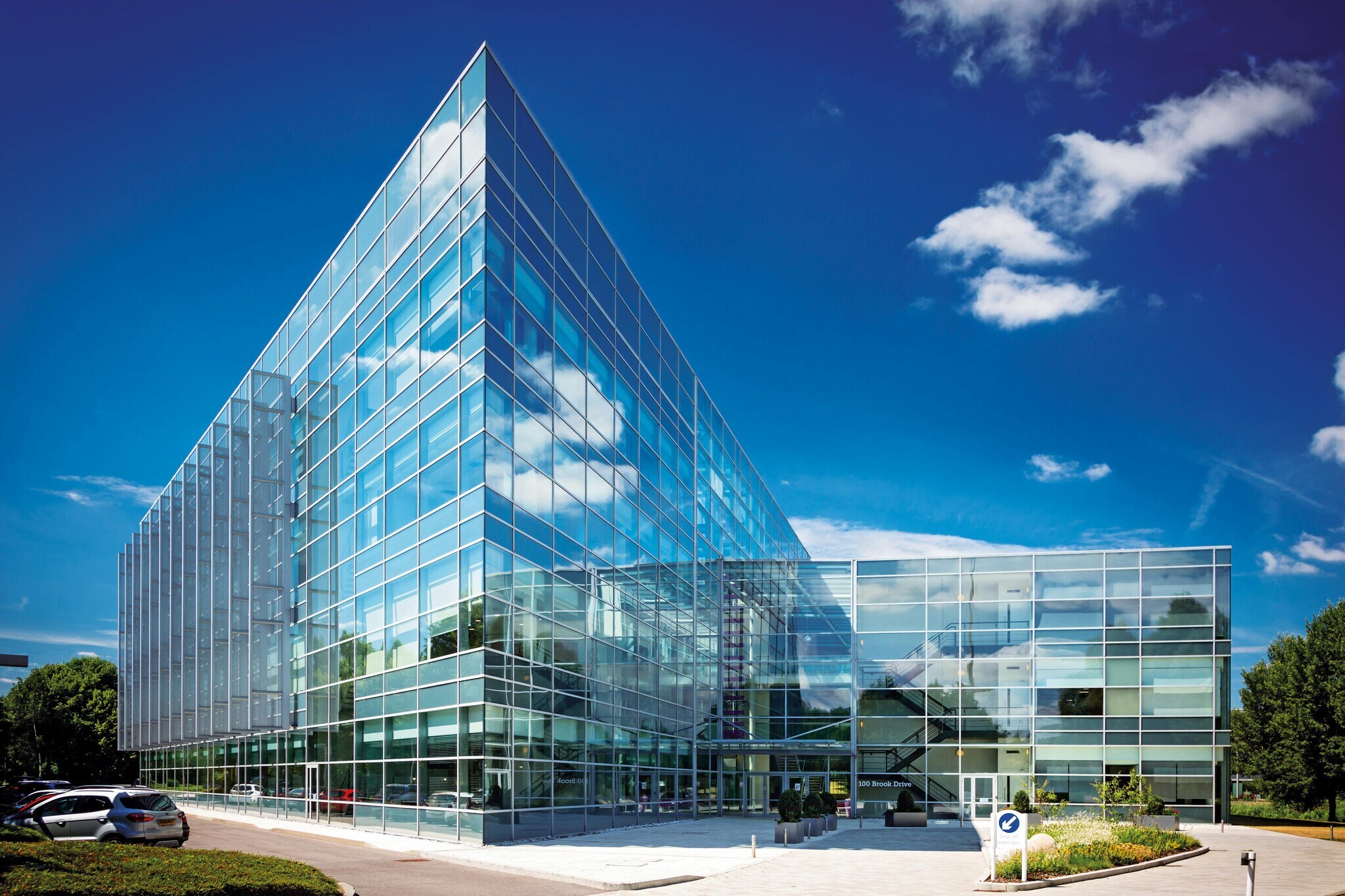 100 Brook Dr, Reading à louer Photo de l’immeuble– Image 1 sur 2