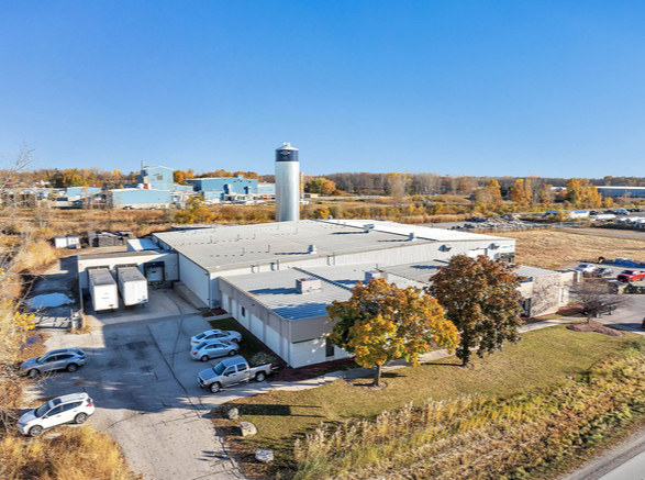 2330 Pamperin Rd, Howard, WI à vendre - Photo de l’immeuble – Image 1 sur 15
