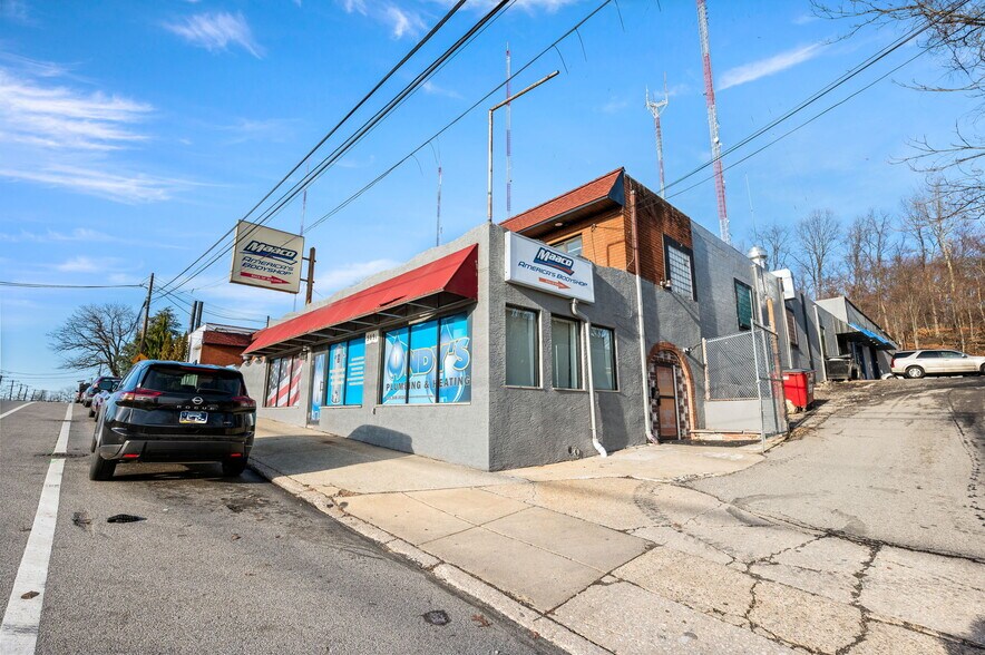 5091 Umbria St, Philadelphia, PA à louer - Photo de l’immeuble – Image 2 sur 3
