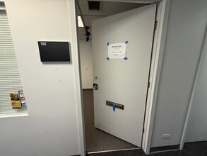 307 Lewers St, Honolulu, HI à louer Photo intérieure– Image 1 sur 16