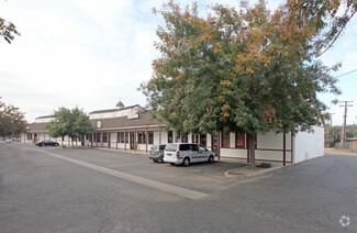 Plus de détails pour 1716 N 11th Ave, Hanford, CA - Local commercial à louer