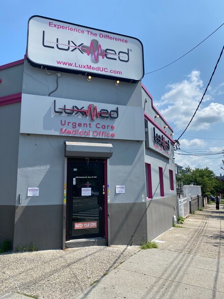 3000 Eastchester Rd, Bronx, NY à vendre - Photo de l’immeuble – Image 2 sur 21