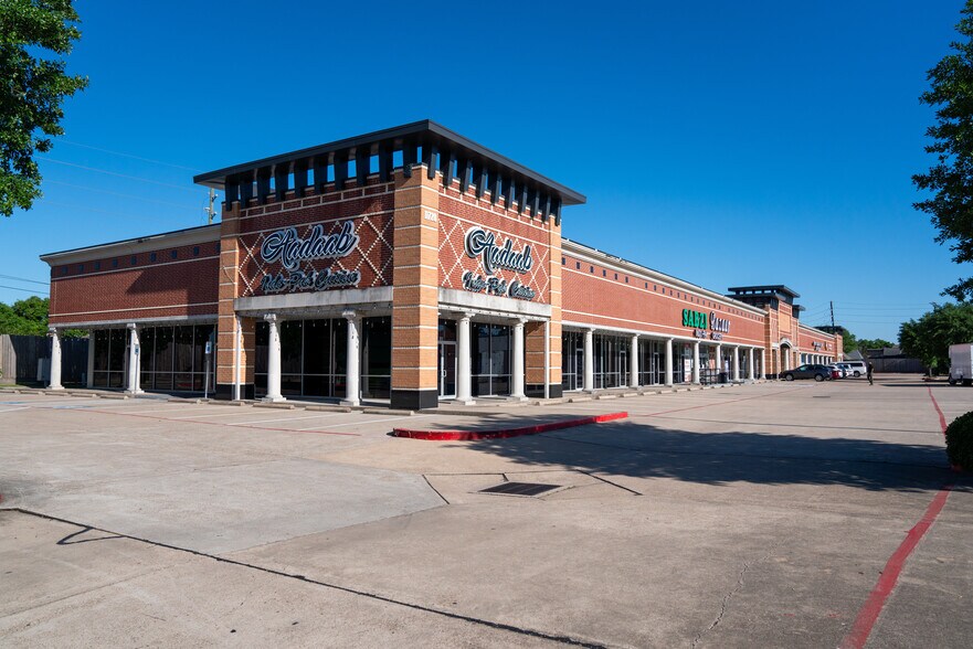 11720 W Airport Blvd, Stafford, TX à louer - Photo de l’immeuble – Image 3 sur 10