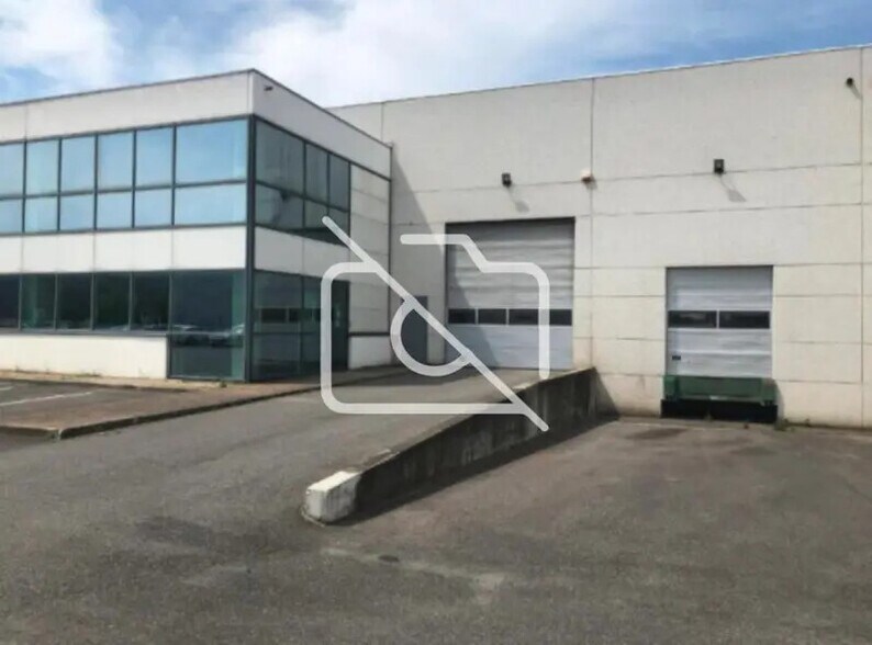 Industriel/Logistique dans Chilly-Mazarin à louer - Photo de l’immeuble – Image 3 sur 10