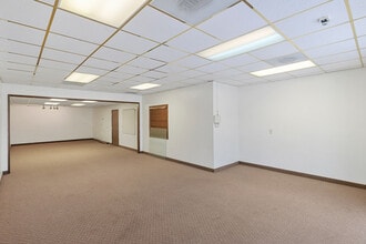 4160 S Pecos Rd, Las Vegas, NV à louer Photo intérieure– Image 2 sur 4