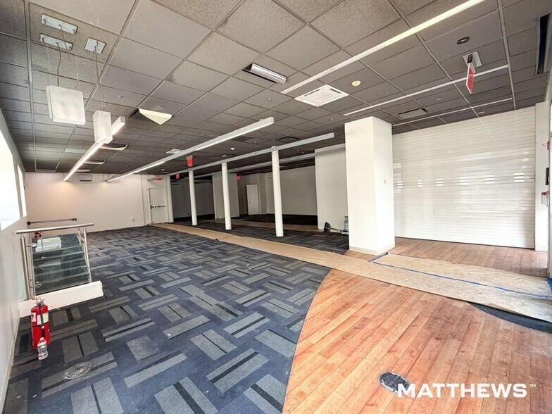 305-307 Grand St, New York, NY à louer - Photo de l’immeuble – Image 3 sur 3