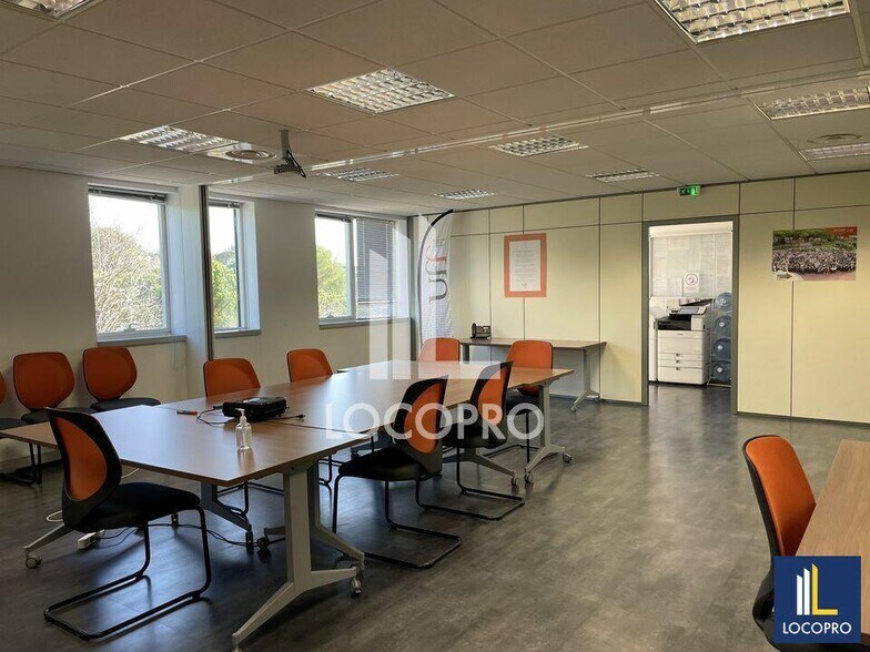 Bureau dans Valbonne à louer - Photo de l’immeuble – Image 3 sur 8