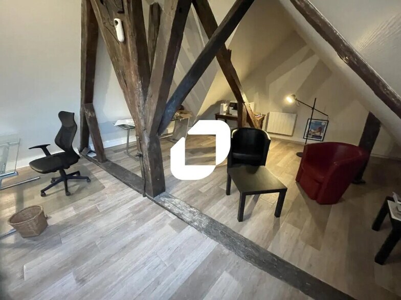 Bureau dans Épernay à louer - Photo de l’immeuble – Image 3 sur 6