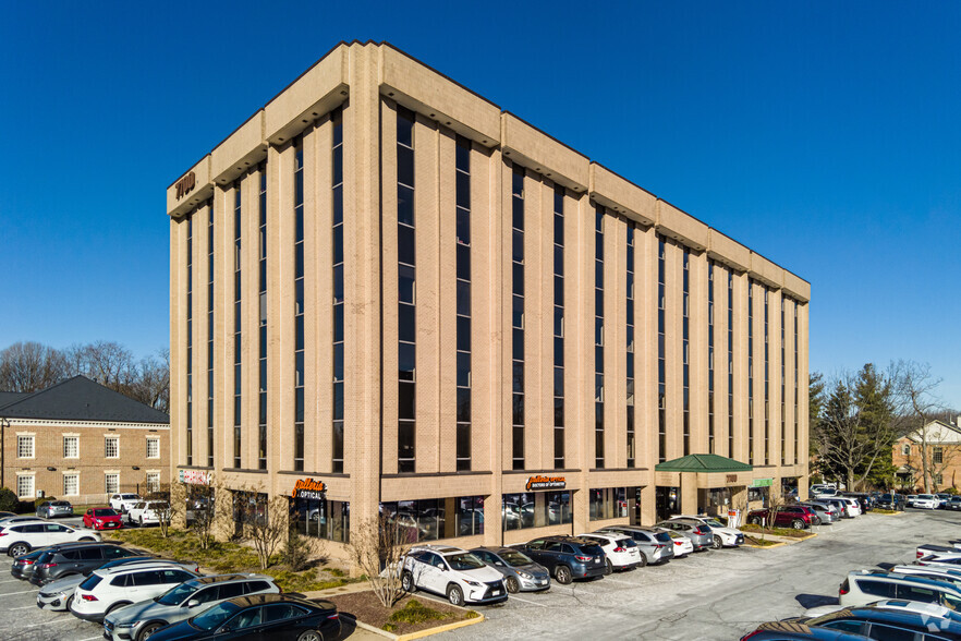 7700 Little River Tpke, Annandale, VA à louer - Photo de l’immeuble – Image 1 sur 5