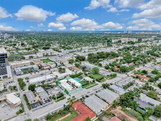 Plus de détails pour 703 NE 7th St, Hallandale Beach, FL - Logement à vendre