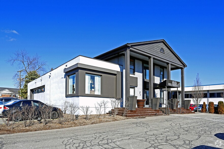 31409 Southfield Rd, Beverly Hills, MI à vendre - Photo de l’immeuble – Image 2 sur 4