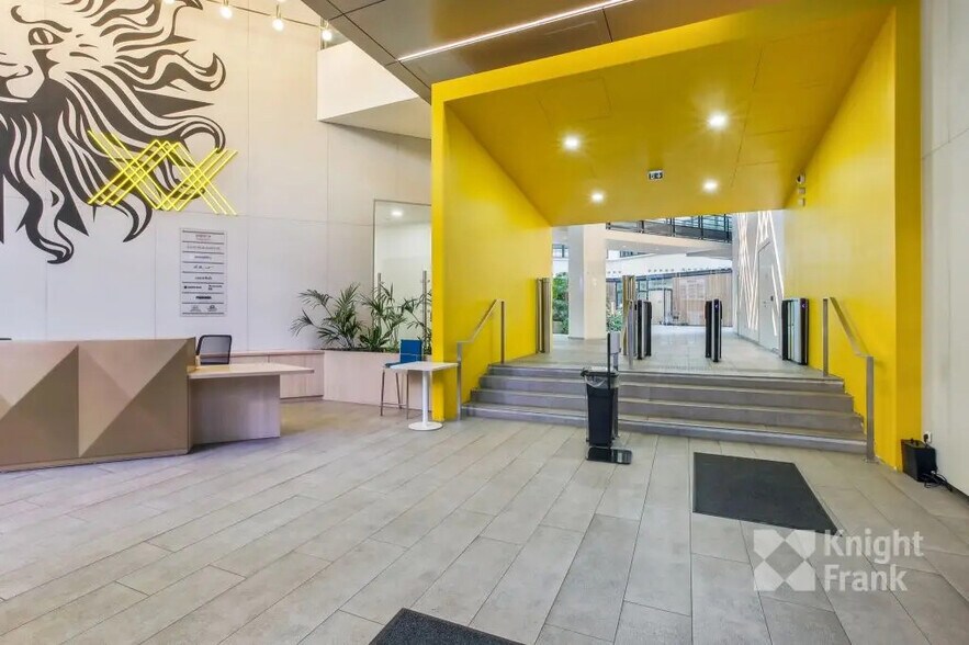 92-98 Avenue Gambetta, Paris à louer - Photo de l’immeuble – Image 2 sur 9