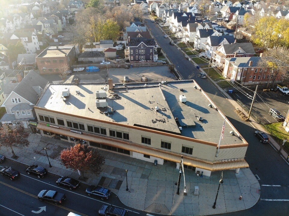 641-651 Maple Ave, Hartford, CT à vendre Photo de l’immeuble– Image 1 sur 26