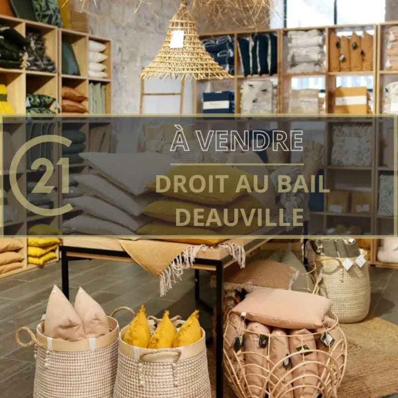 Local commercial dans Deauville à louer Photo de l’immeuble– Image 1 sur 2
