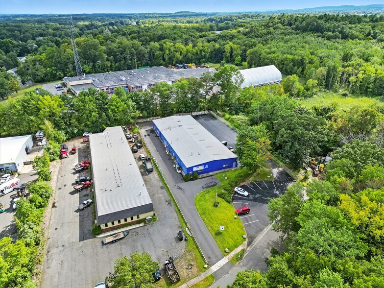 37 Saint Jacques Ave, Agawam, MA à louer - Photo de l’immeuble – Image 3 sur 8