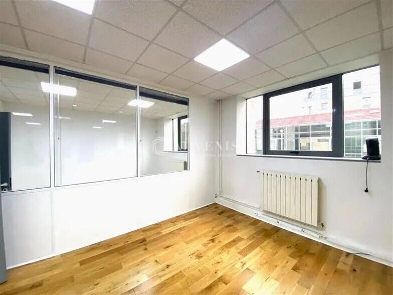 Bureau dans Alfortville à louer - Photo de l’immeuble – Image 3 sur 7