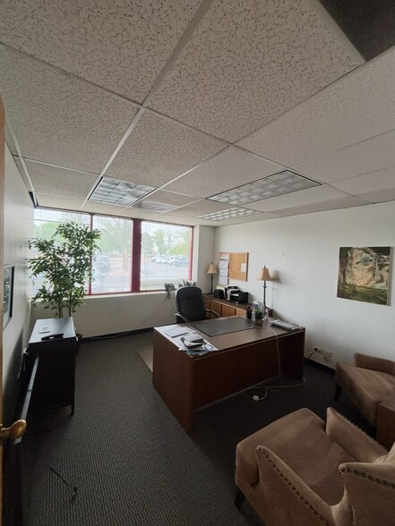 6900 E 47th Avenue Dr, Denver, CO à louer - Photo de l’immeuble – Image 3 sur 10
