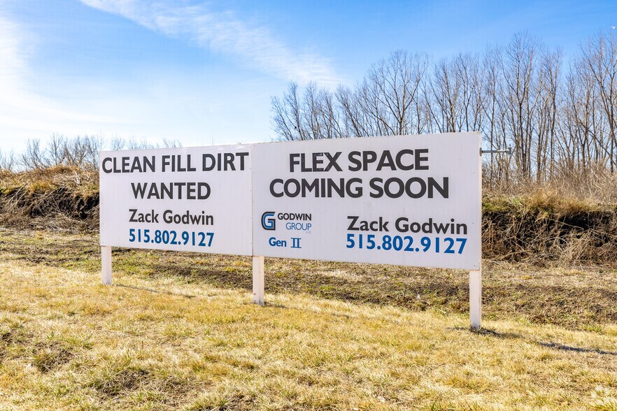 1700-1798 Burr Oak Blvd, Granger, IA à louer - Photo de l’immeuble – Image 2 sur 2