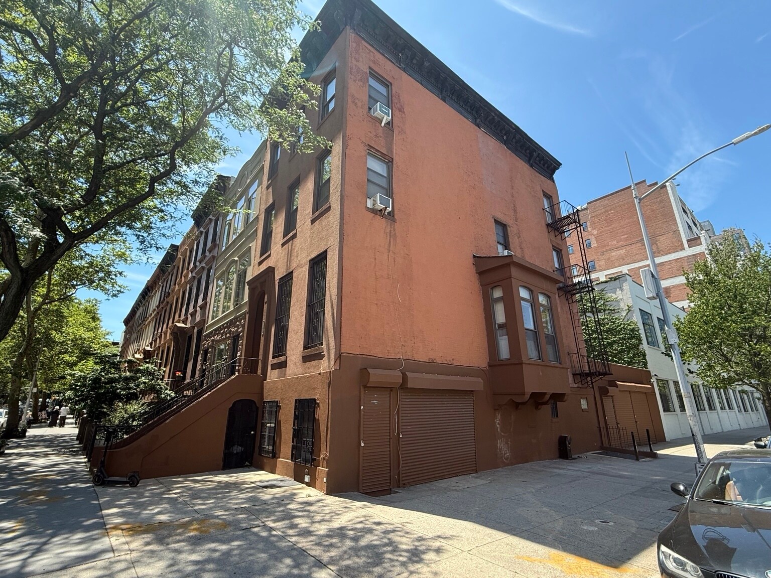 516 Carlton Ave, Brooklyn, NY à louer Photo de l’immeuble– Image 1 sur 5