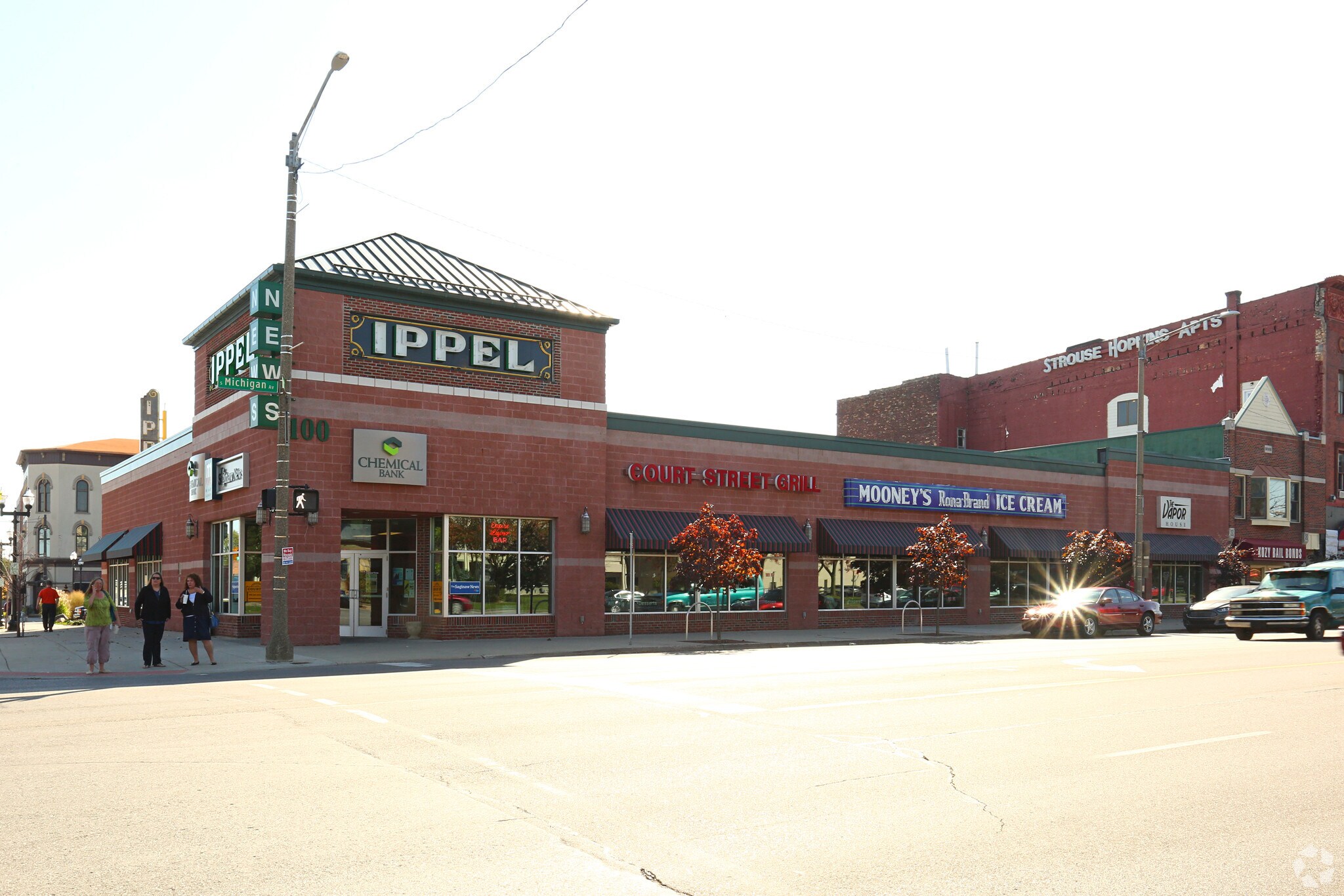 100 S Michigan Ave, Saginaw, MI à louer Photo principale– Image 1 sur 24