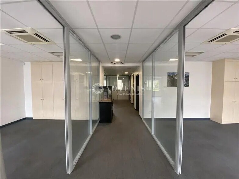 Bureau dans Montrouge à louer - Photo de l’immeuble – Image 1 sur 6
