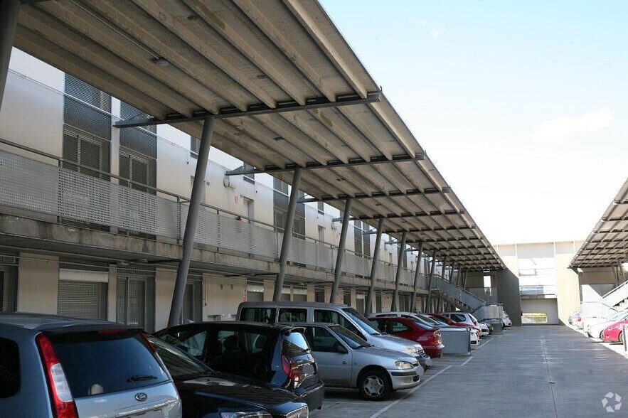 Bureau dans Loeches, Madrid à vendre - Photo de l’immeuble – Image 3 sur 6