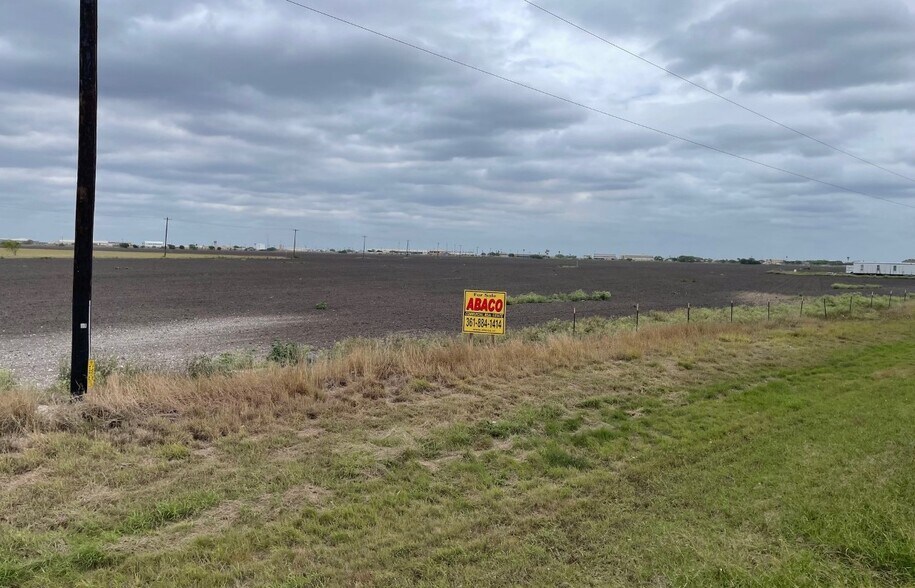 Senator Carlos Truan Blvd, Kingsville, TX à vendre - Photo principale – Image 1 sur 6