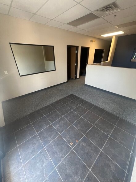826 Northstar Ct, Tonganoxie, KS à louer - Photo de l’immeuble – Image 2 sur 13