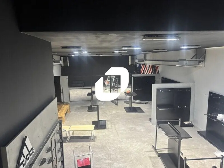 Local commercial dans Bordeaux à louer - Photo intérieure – Image 2 sur 14