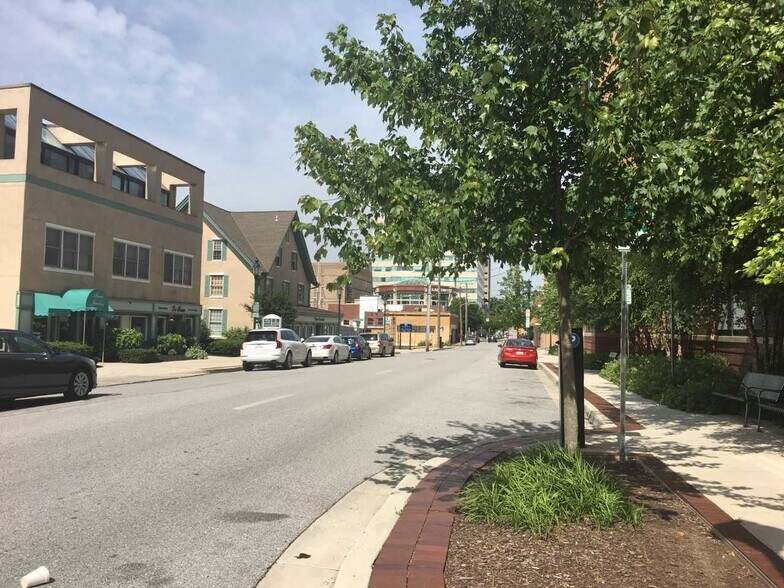 100 E Pennsylvania Ave, Towson, MD à louer - Photo de l’immeuble – Image 2 sur 6