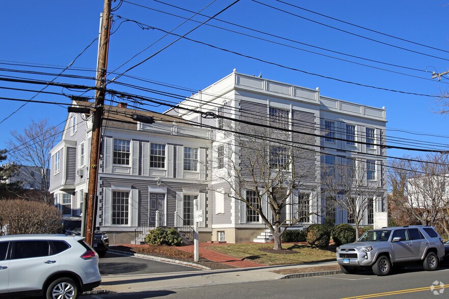 164 Mason St, Greenwich, CT à louer - Photo de l’immeuble – Image 1 sur 10
