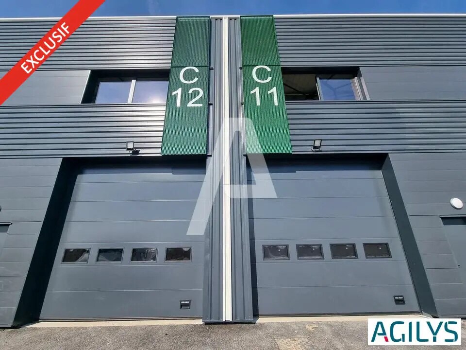 Local d’activités dans Villejust à louer Photo de l’immeuble– Image 1 sur 7