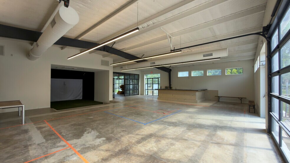 757 Shady Ln, Austin, TX à louer - Photo de l’immeuble – Image 2 sur 13