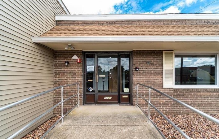 1170 Karin St, Vineland, NJ à vendre - Photo de l’immeuble – Image 2 sur 28