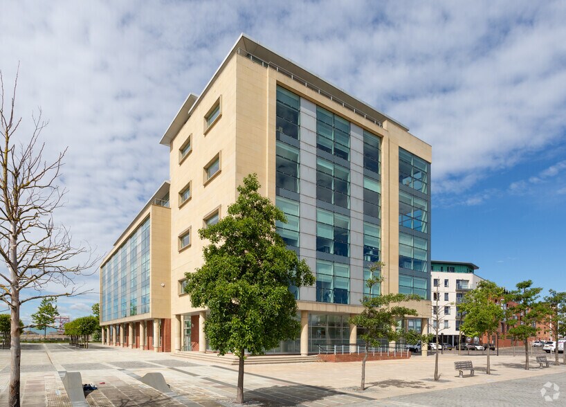 Wellington St, Hull à louer - Photo de l’immeuble – Image 3 sur 4
