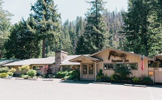 Plus de détails pour 42705 N Umpqua Hwy, Idleyld Park, OR - Hôtellerie à vendre