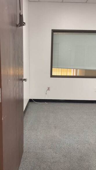 937 S Alameda St, Los Angeles, CA à louer - Vidéo sur l’annonce professionnelle – Image 2 sur 16