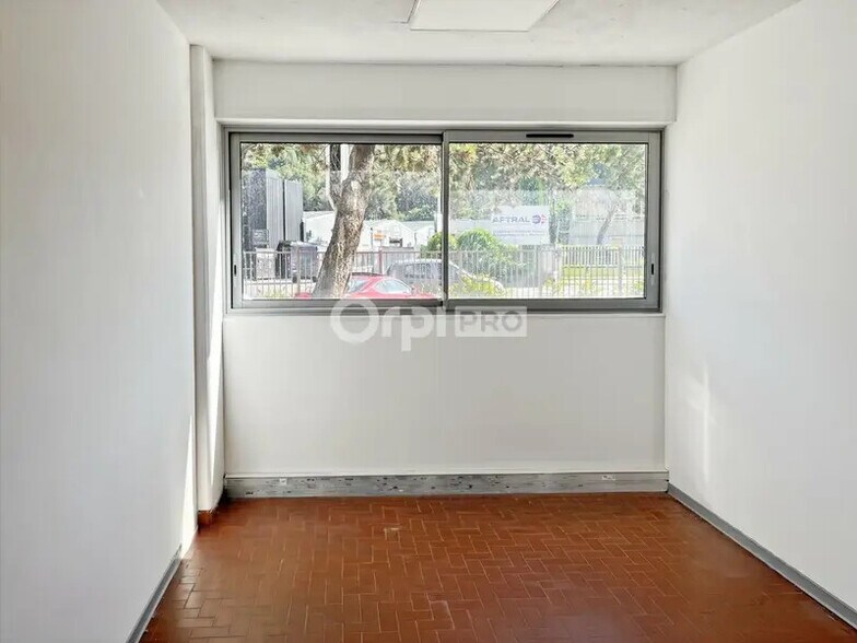 Bureau dans Aubagne à louer - Photo intérieure – Image 3 sur 5