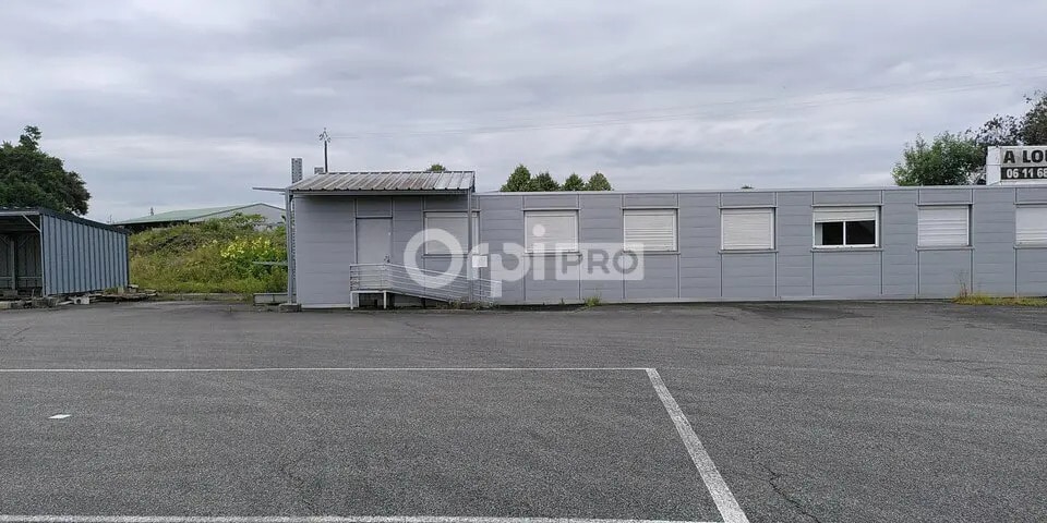 Bureau dans Lescar à louer - Photo de l’immeuble – Image 1 sur 5