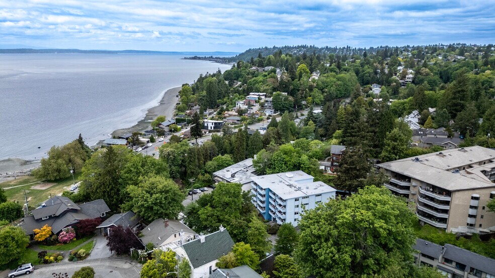 7060 Lincoln Park Way SW, Seattle, WA à vendre - Photo de l’immeuble – Image 2 sur 30