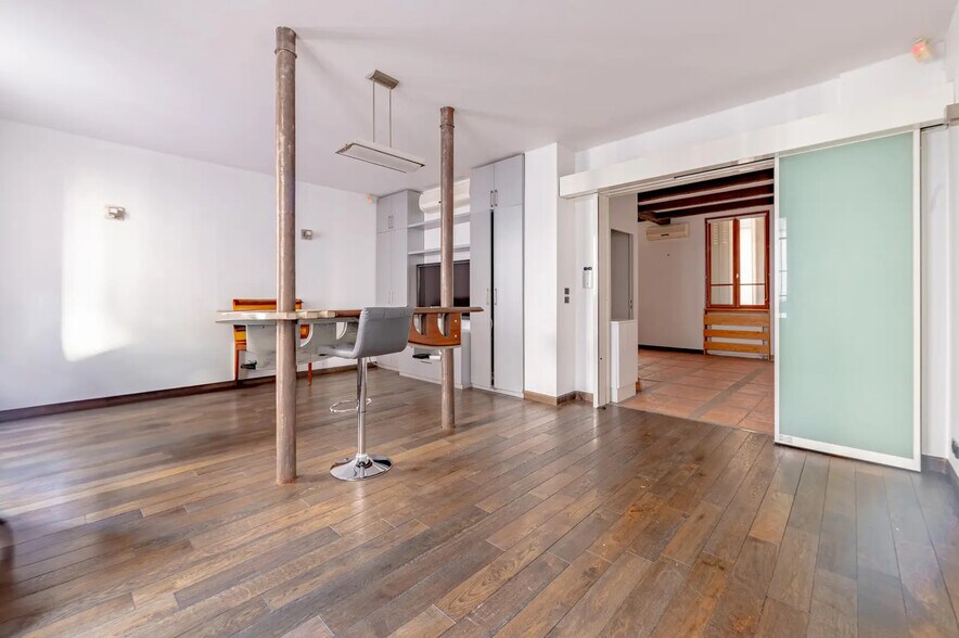 Bureau dans Paris à louer - Photo de l’immeuble – Image 1 sur 8