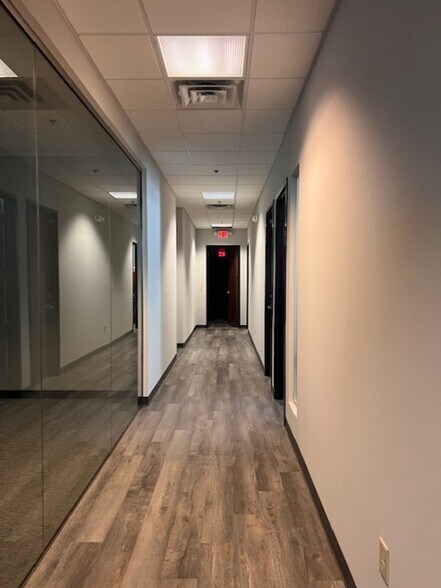 2125 Barrett Park Dr NW, Kennesaw, GA à louer - Photo de l’immeuble – Image 2 sur 9