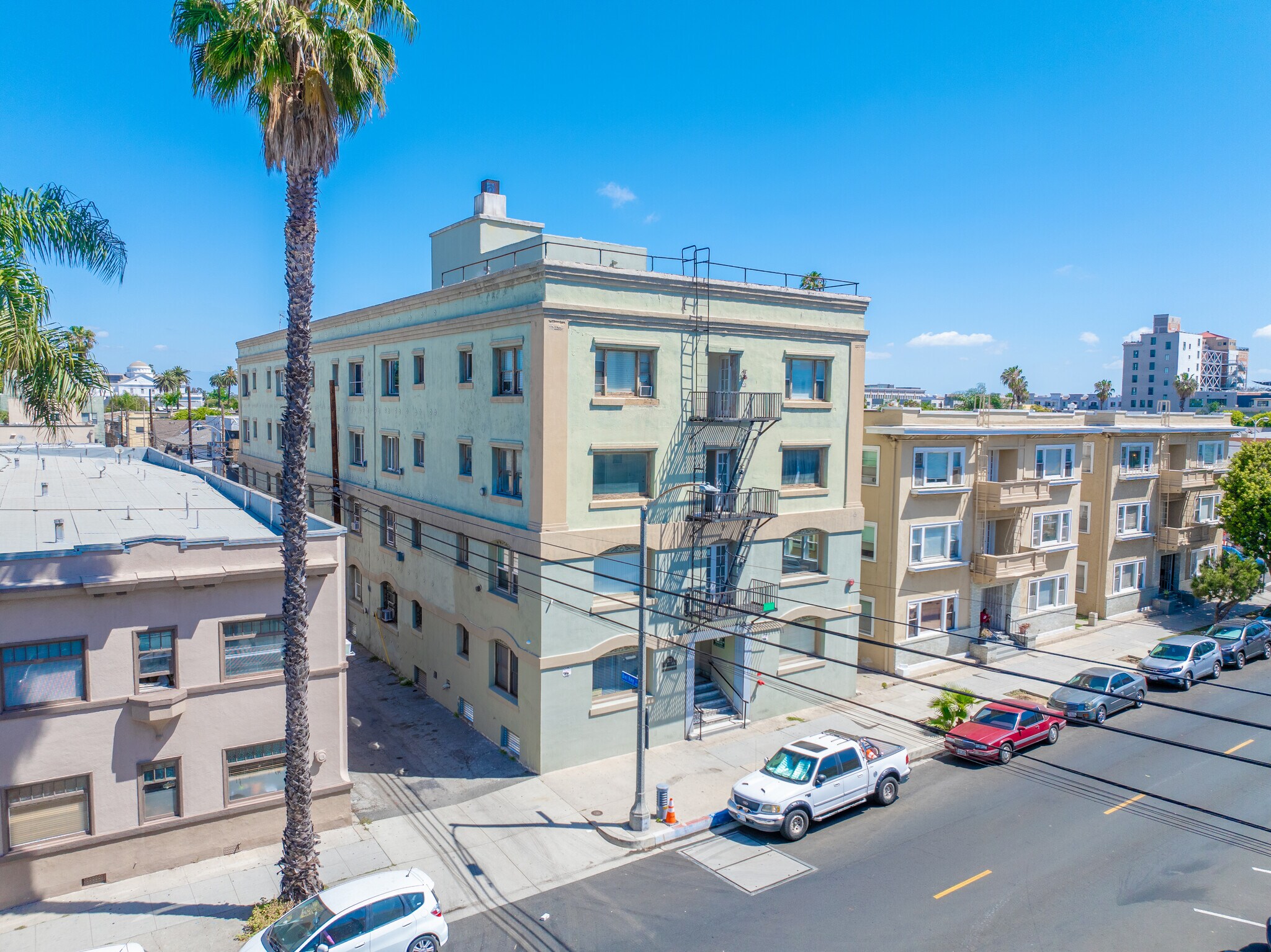 323 W 4th St, Long Beach, CA à vendre Photo principale– Image 1 sur 14