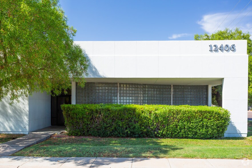 12406 N 32nd St, Phoenix, AZ à louer - Photo de l’immeuble – Image 2 sur 4