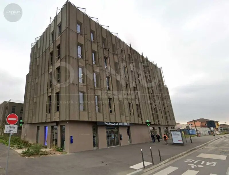 Bureau dans Décines-Charpieu à louer Photo de l’immeuble– Image 1 sur 14