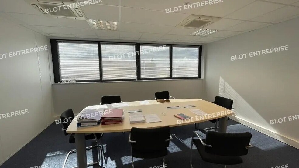 Bureau dans La Baule-Escoublac à vendre - Photo de l’immeuble – Image 2 sur 8