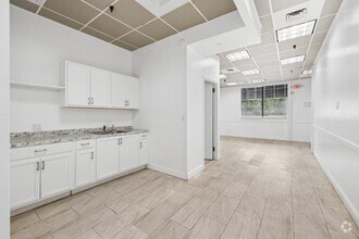 949-955 Yonkers Ave, Yonkers, NY à louer Photo intérieure– Image 1 sur 1